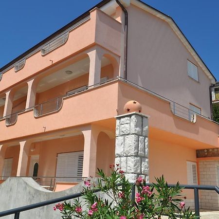 Apartments Bozic Нови Винодолски Екстериор снимка